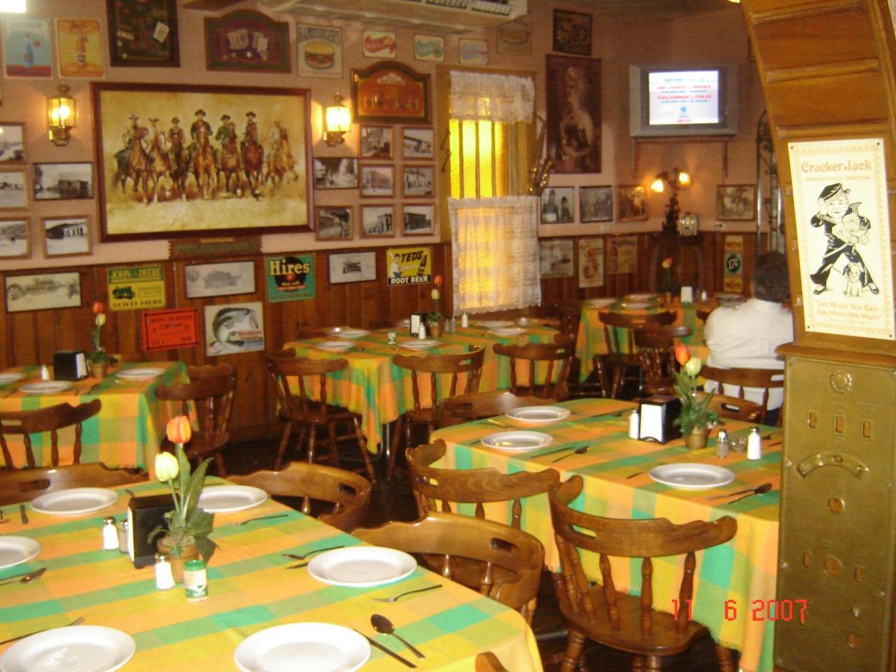 Hotel El Dorado Sabinas エクステリア 写真