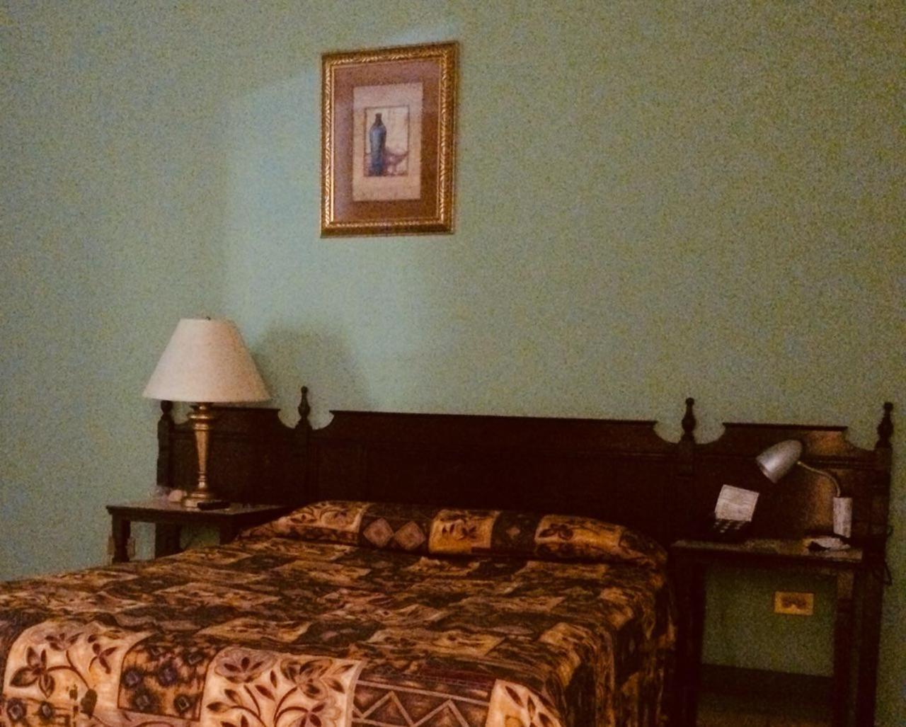 Hotel El Dorado Sabinas エクステリア 写真