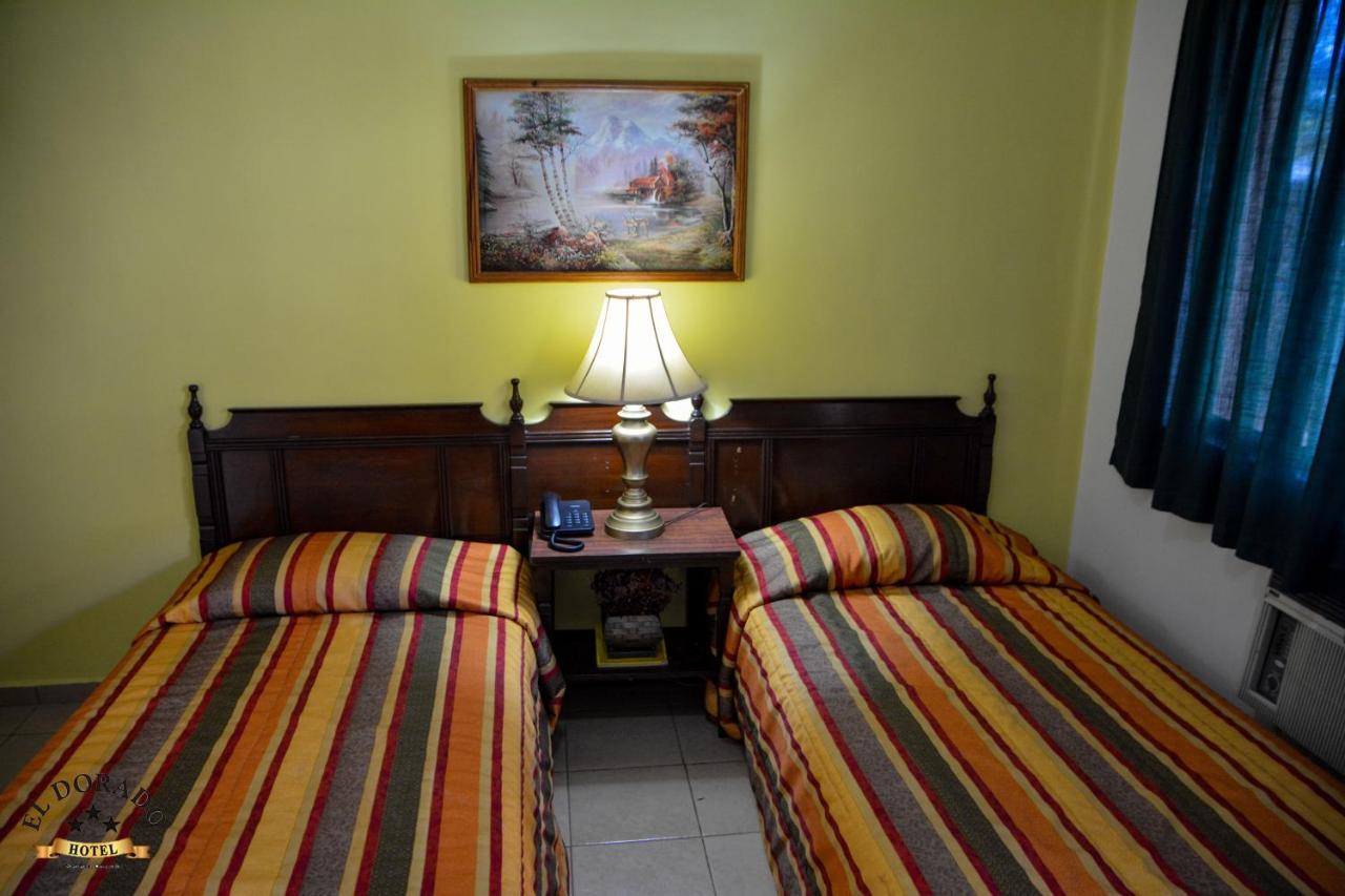 Hotel El Dorado Sabinas エクステリア 写真